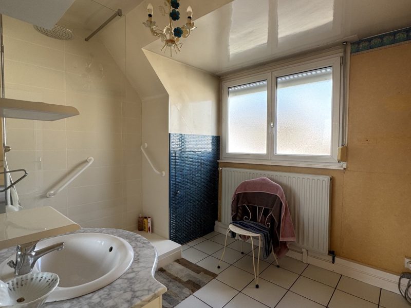 Salle de douche à l'étage de la maison à Saint-Martin-lez-Tatinghem