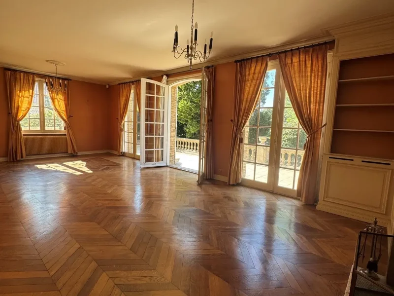 Appartement de caractère, jardin privatif et garage, photo 2