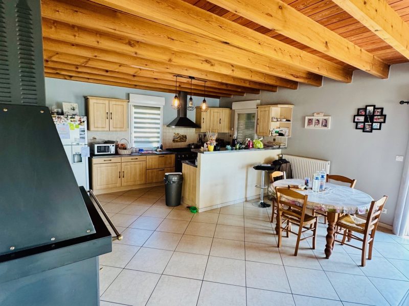 maison-lumbres-interieur-cuisine