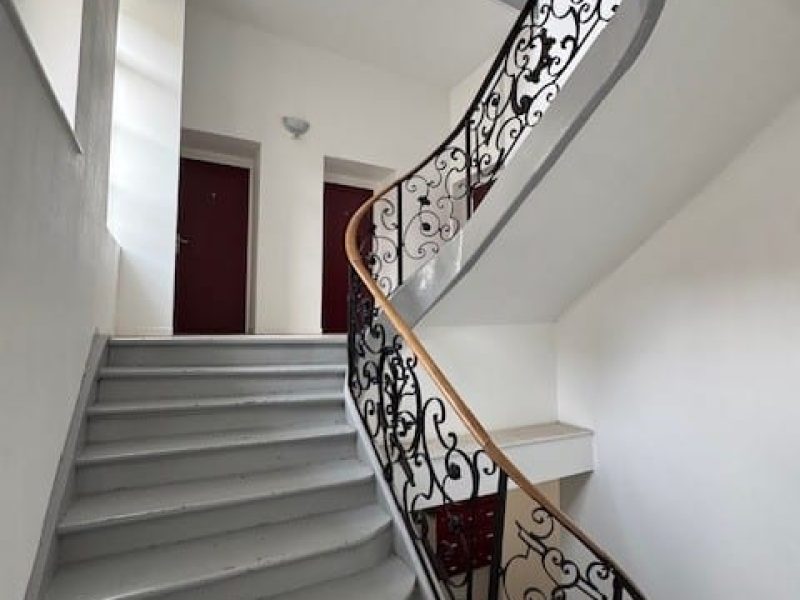 immeuble-saint-omer-escalier